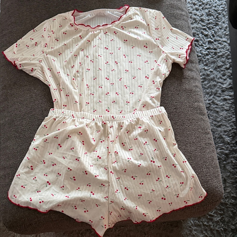 Gant Cream Cherry-Print Short Pajama Set with Pink Trim
